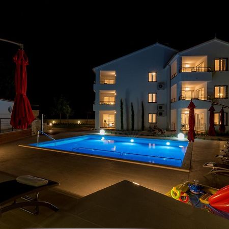 Villa Anja 2Nd Floor Peroj Ngoại thất bức ảnh