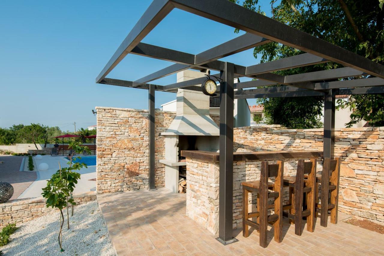 Villa Anja 2Nd Floor Peroj Ngoại thất bức ảnh
