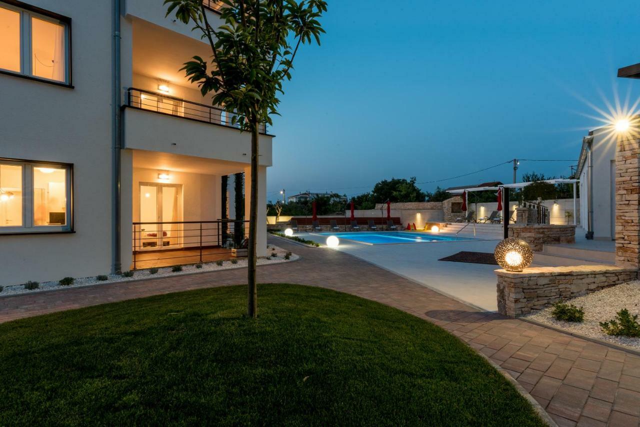 Villa Anja 2Nd Floor Peroj Ngoại thất bức ảnh